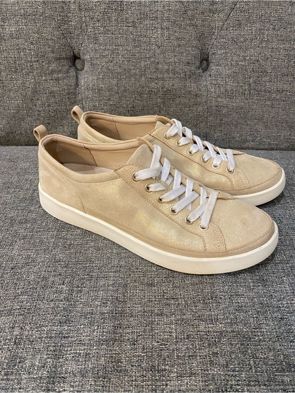 Vionic Winny Metallic Lace-Up Sneakers Women’s Size 9.5